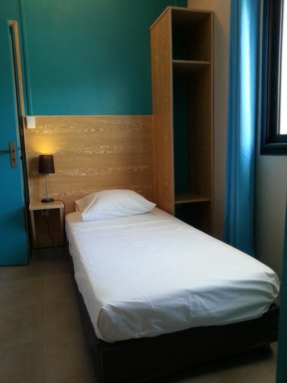 L'Annexe 66: Central Saint Denis Retreat Room photo
